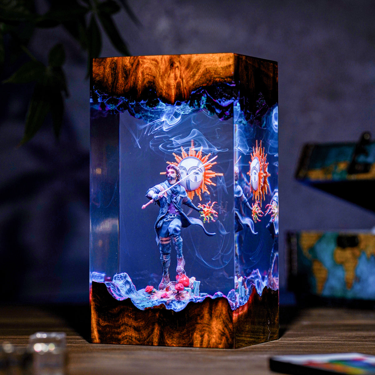 Gustave Clair Obscur Resin lamp