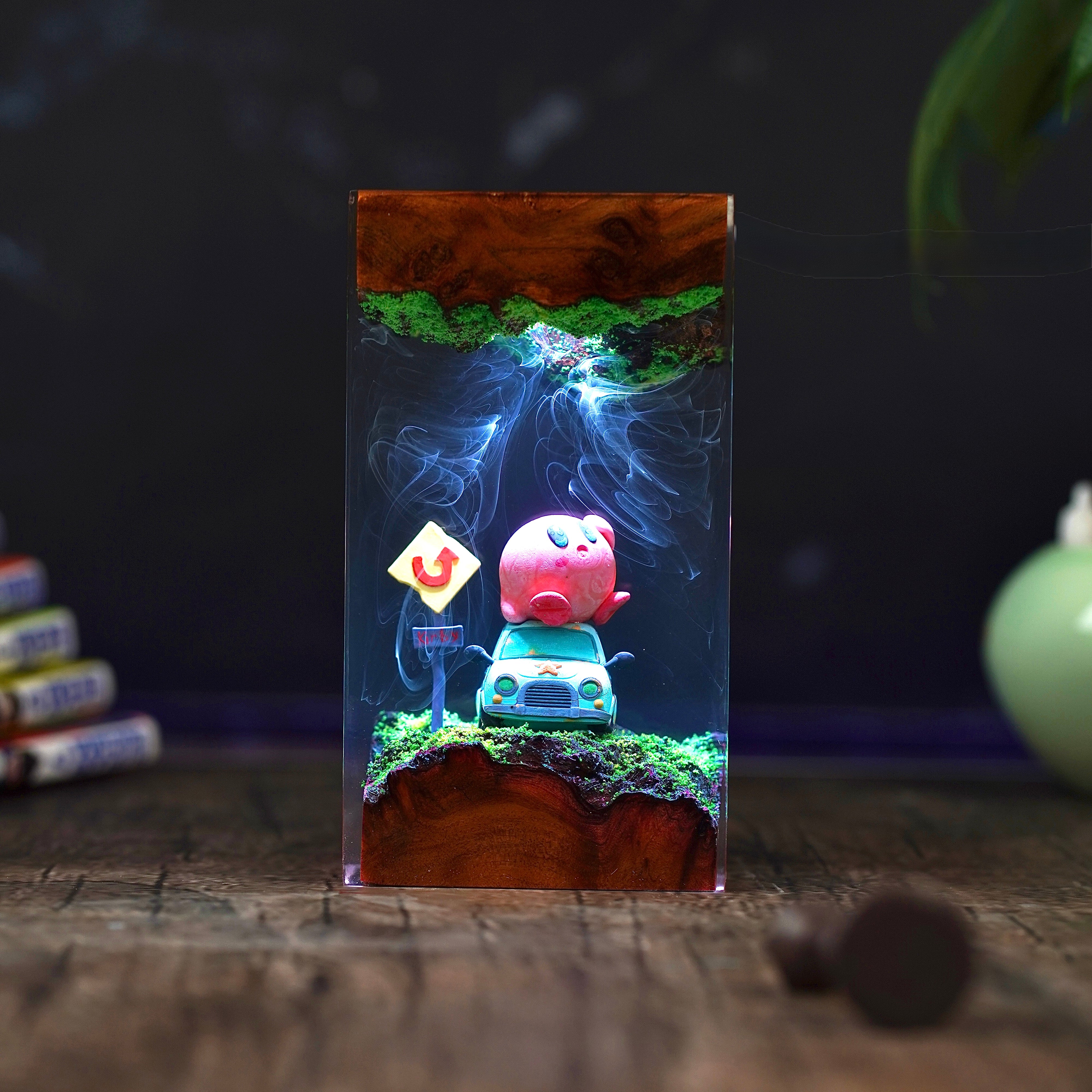 Kirby Resin lamp