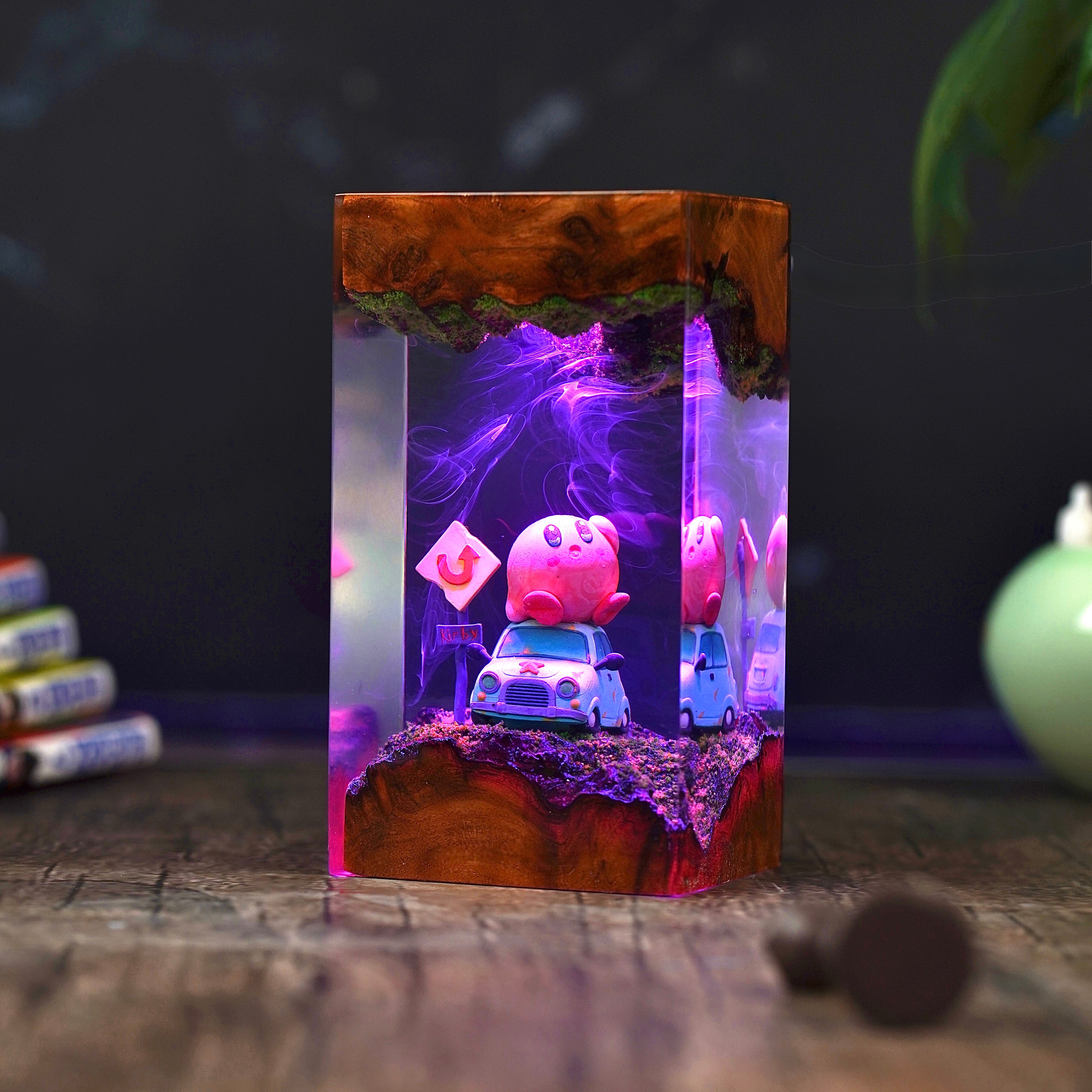 Kirby Resin lamp