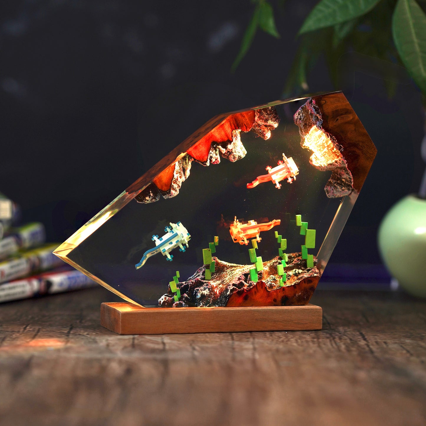 Square Aquatic Pet: Deep Sea Explorer Resin Lamp
