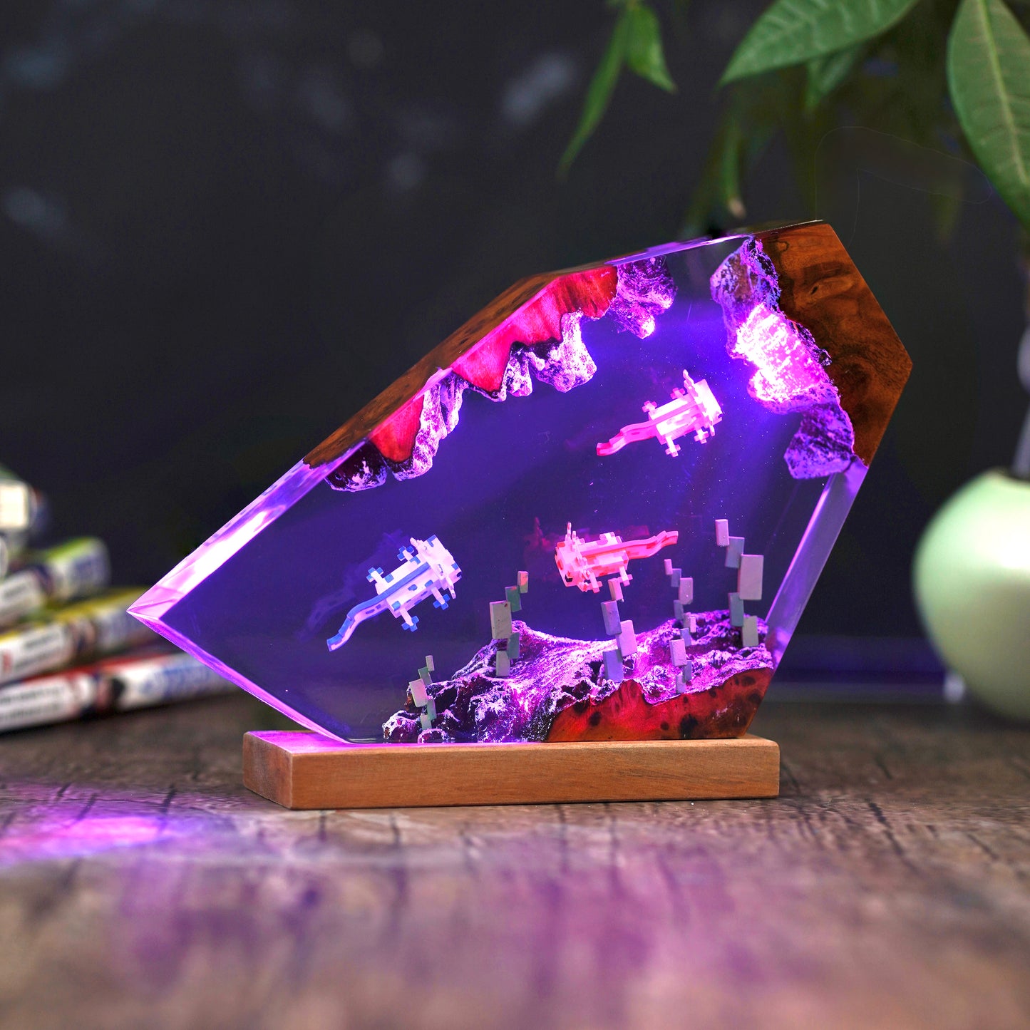 Square Aquatic Pet: Deep Sea Explorer Resin Lamp