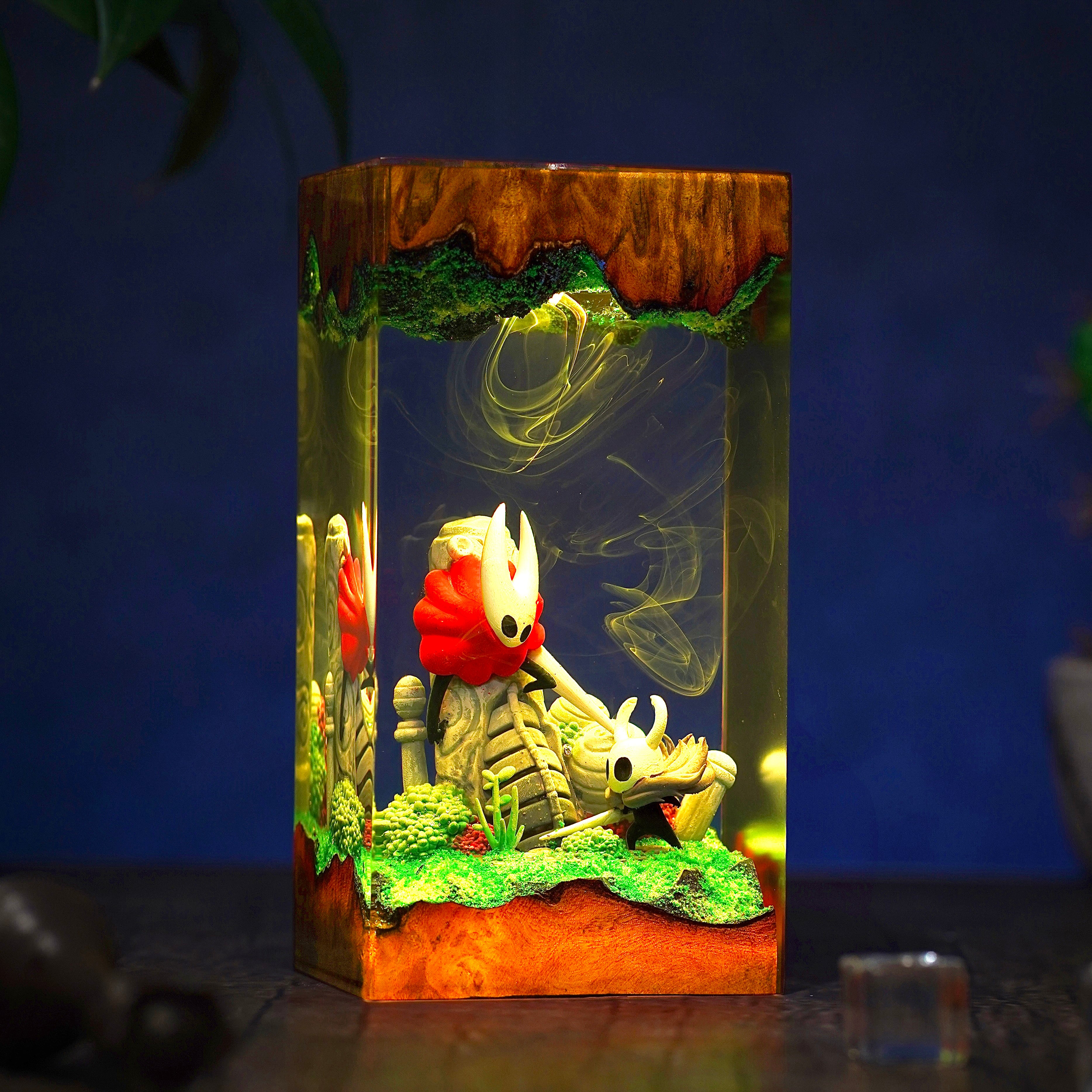 Hollow Knight Battle Resin lamp