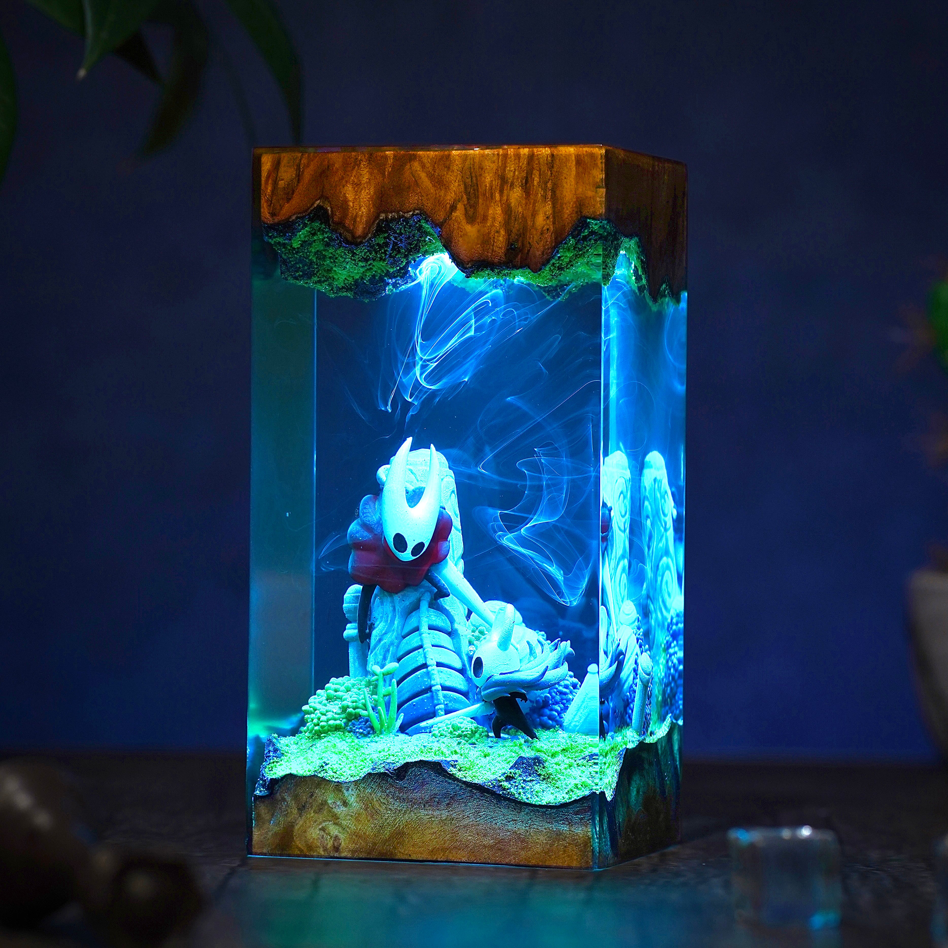 Hollow Knight Battle Resin lamp