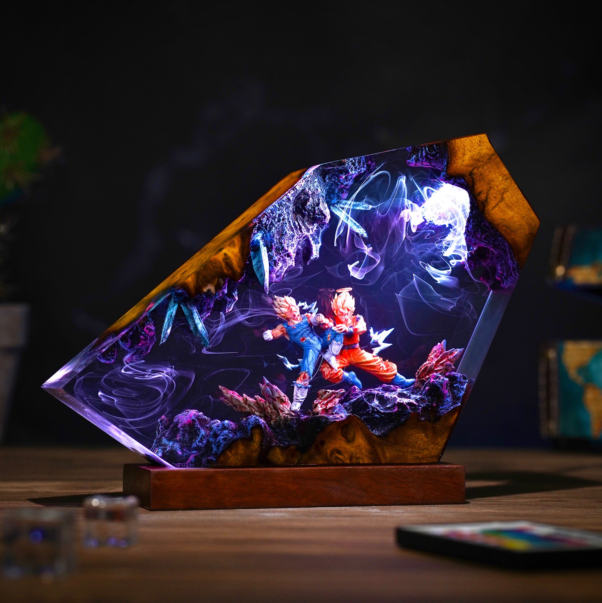 Goku vs Vegeta Resin Lamp – Super Saiyan Battle Scene