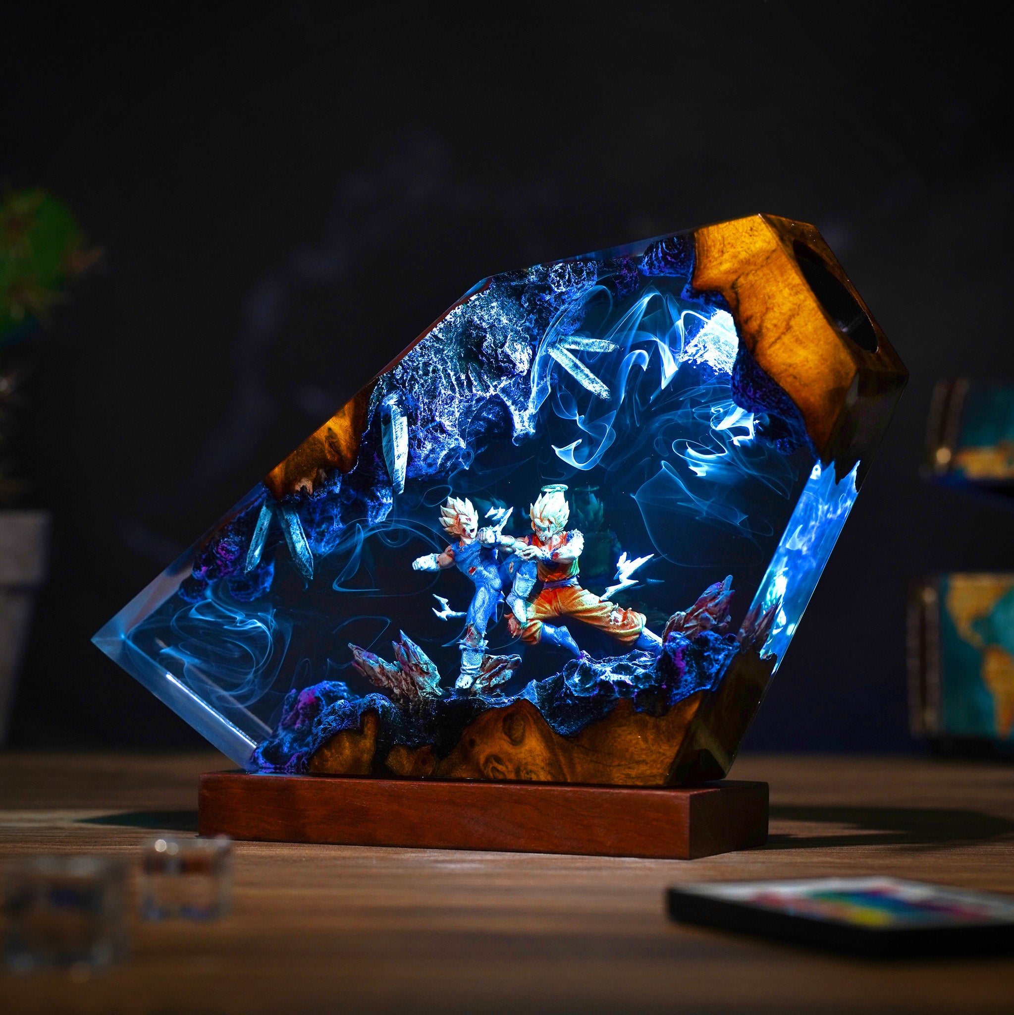 Goku vs Vegeta Resin Lamp – Super Saiyan Battle Scene