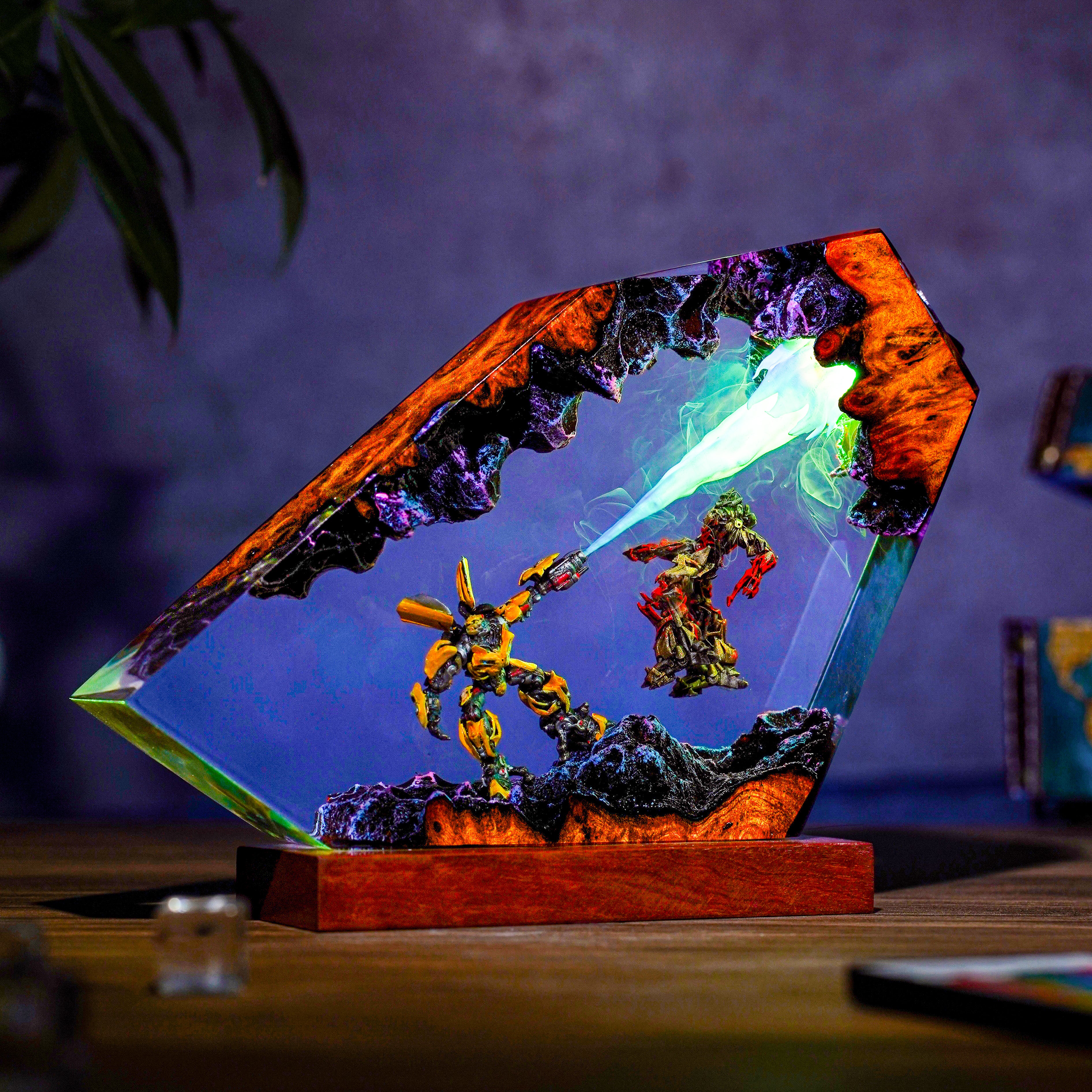 Bumblebee Battle Resin Lamp