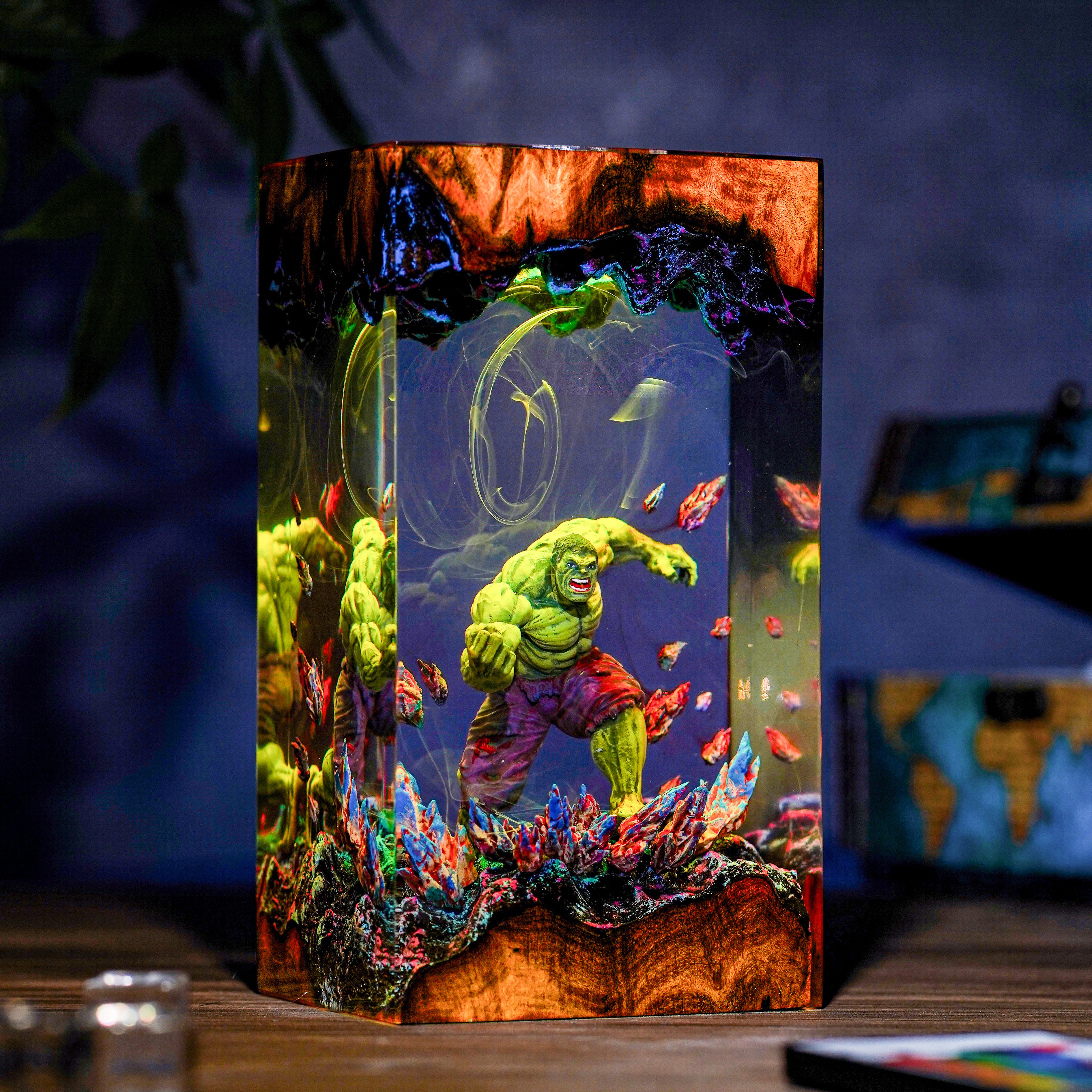 Hulk Battle Marvel Resin lamp