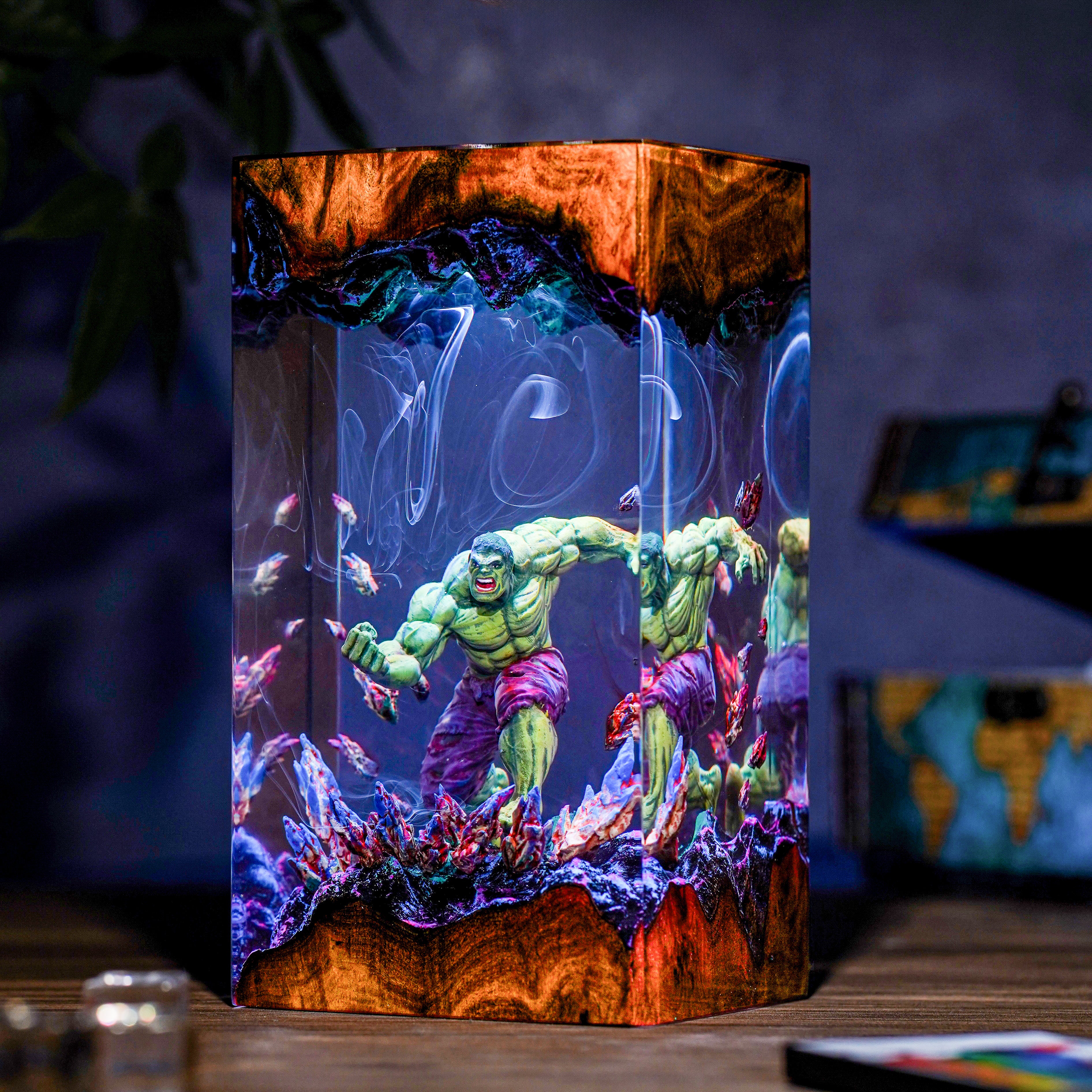 Hulk Battle Marvel Resin lamp