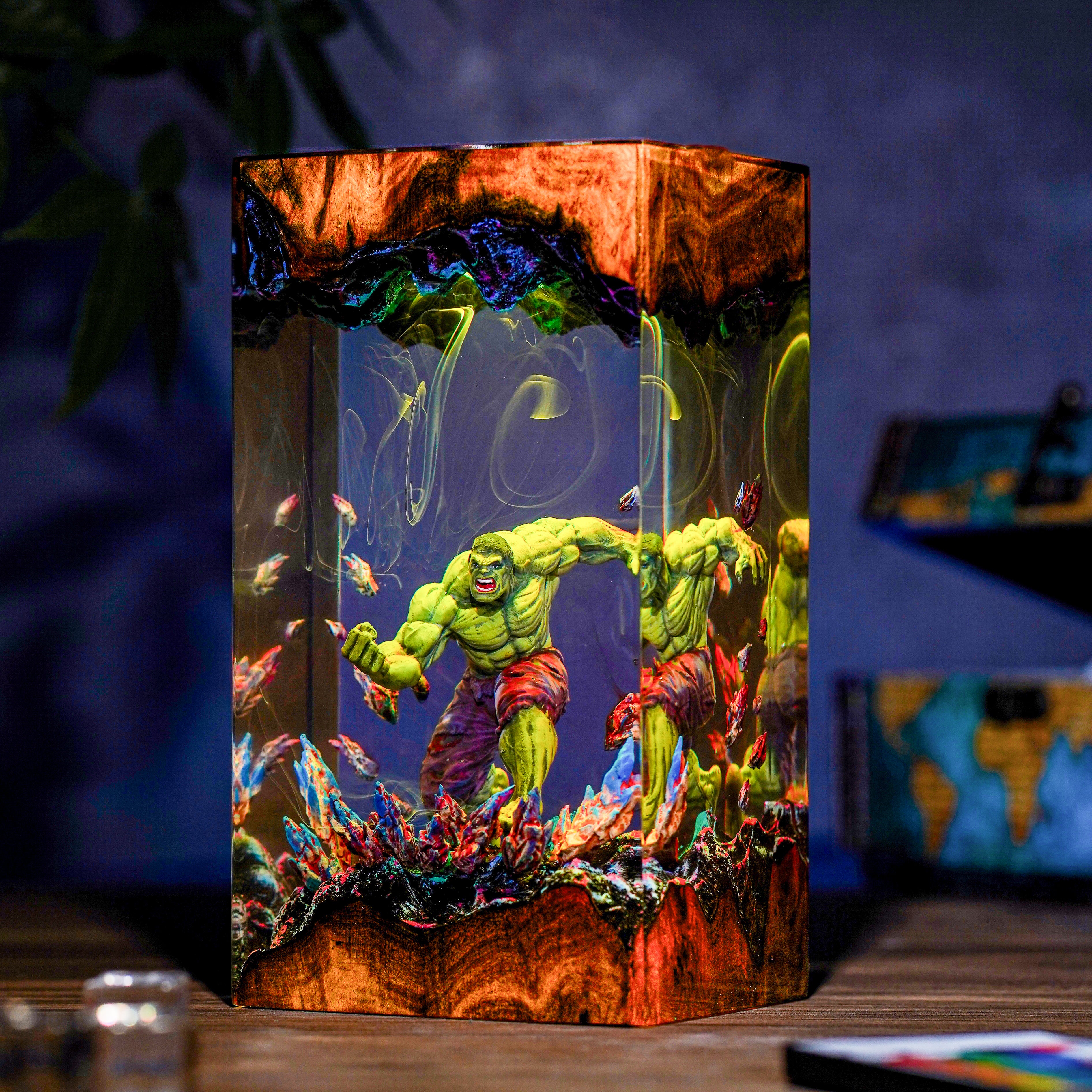 Hulk Battle Marvel Resin lamp