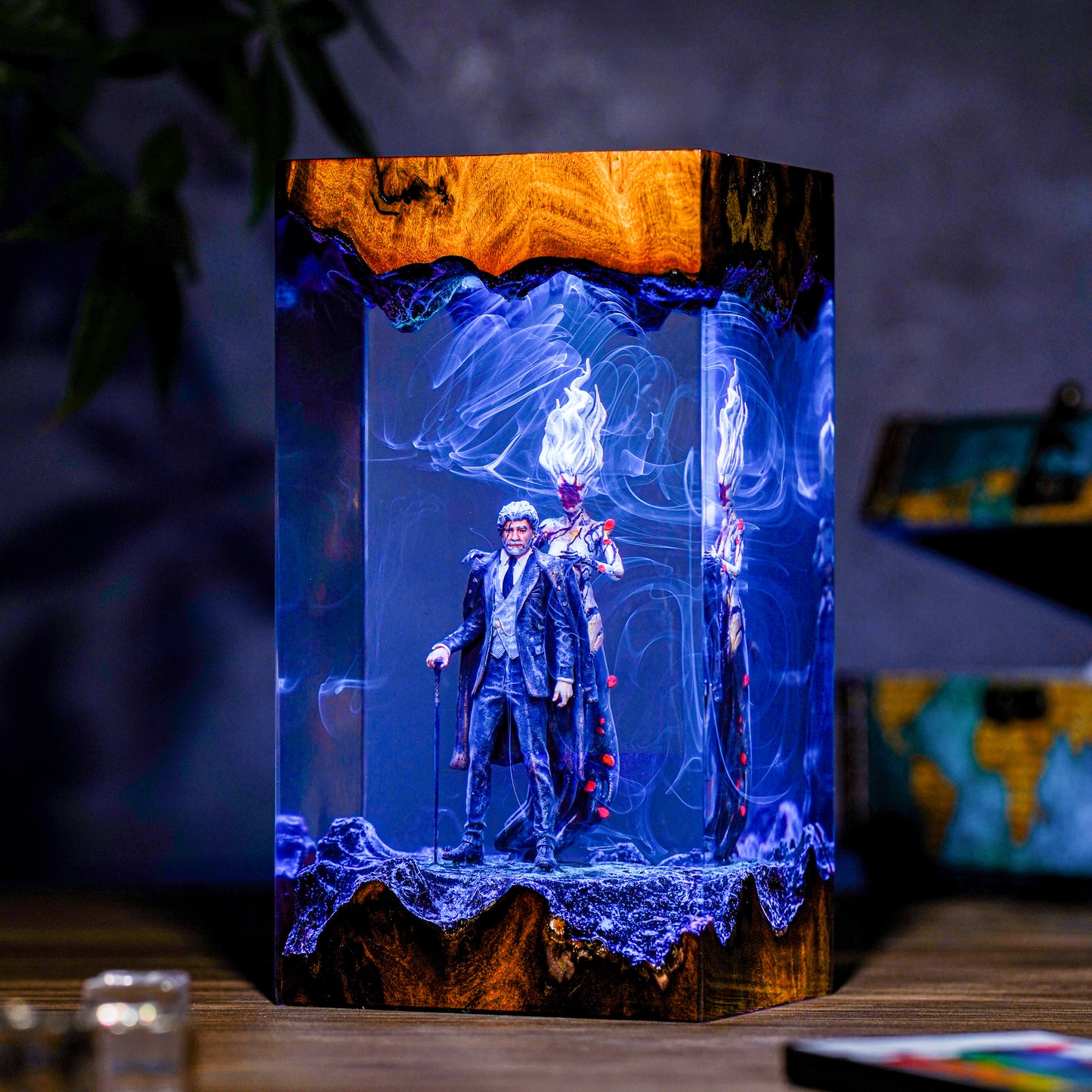 Golden Hour Impression: Artistic Night Light