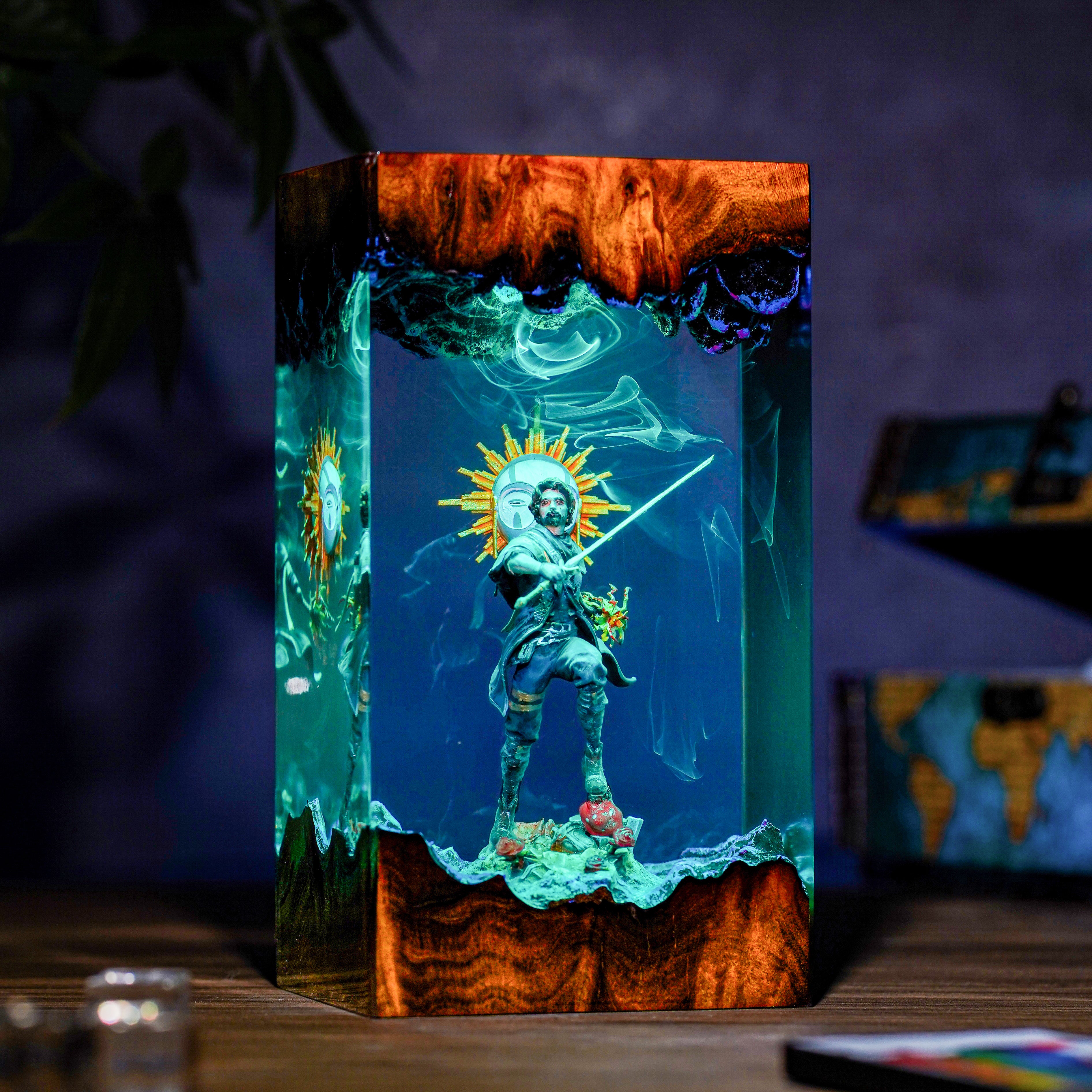 Gustave Clair Obscur Resin lamp