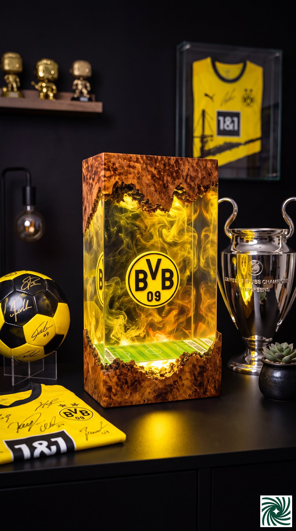 UCL Resin Lamp