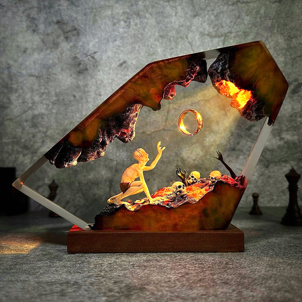The Ring Seeker: Abyssal Shadow Resin Lamp