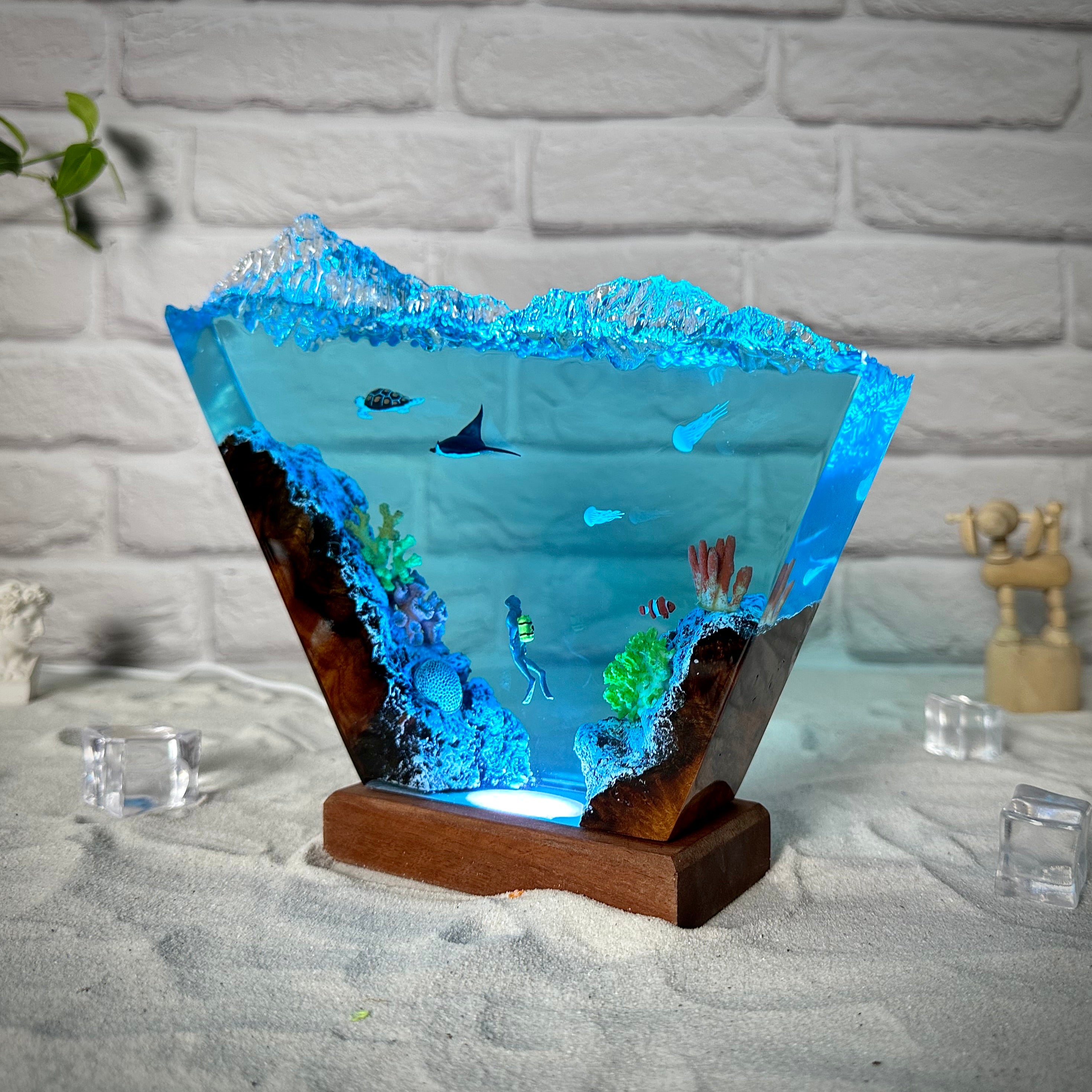 Ocean resin lamps .High waves divers, rays and turtles