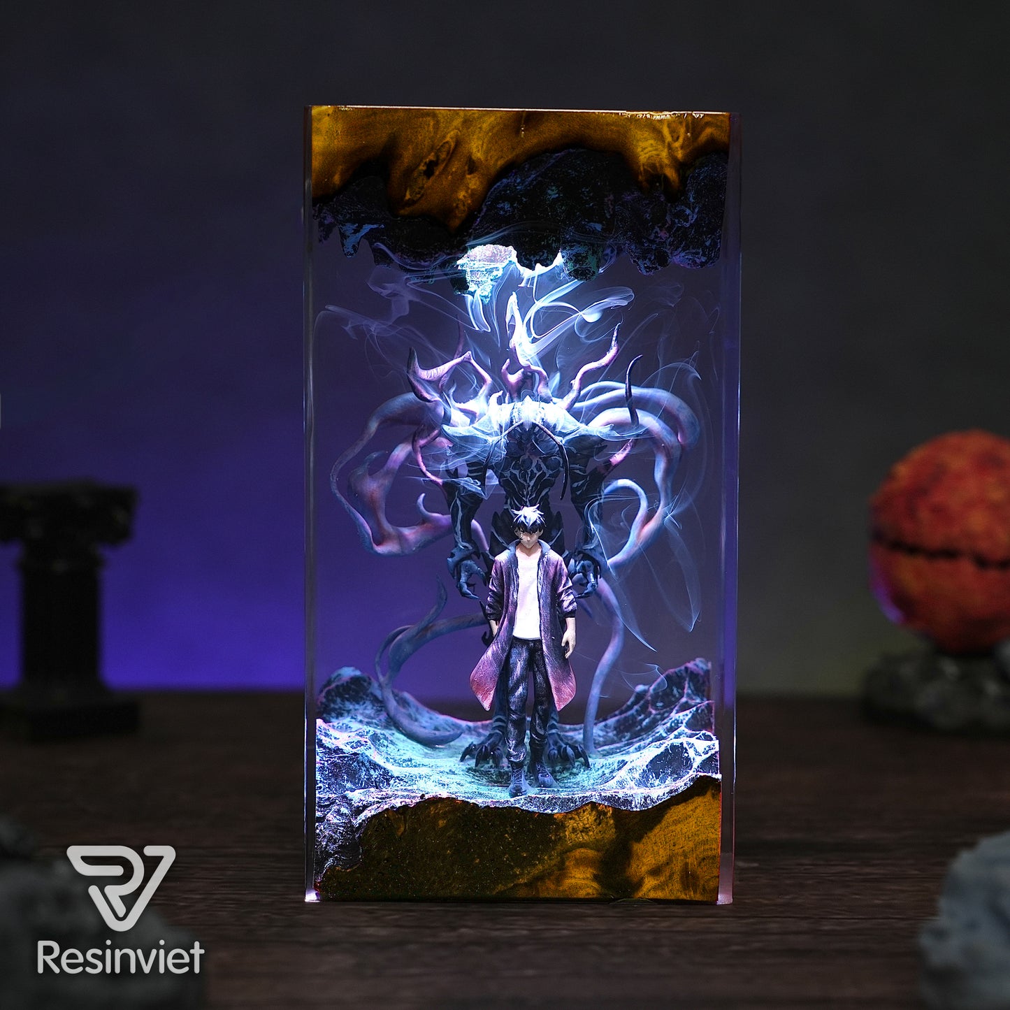 The Shadow Monarch: Loyal Ant Commander Resin Lamp