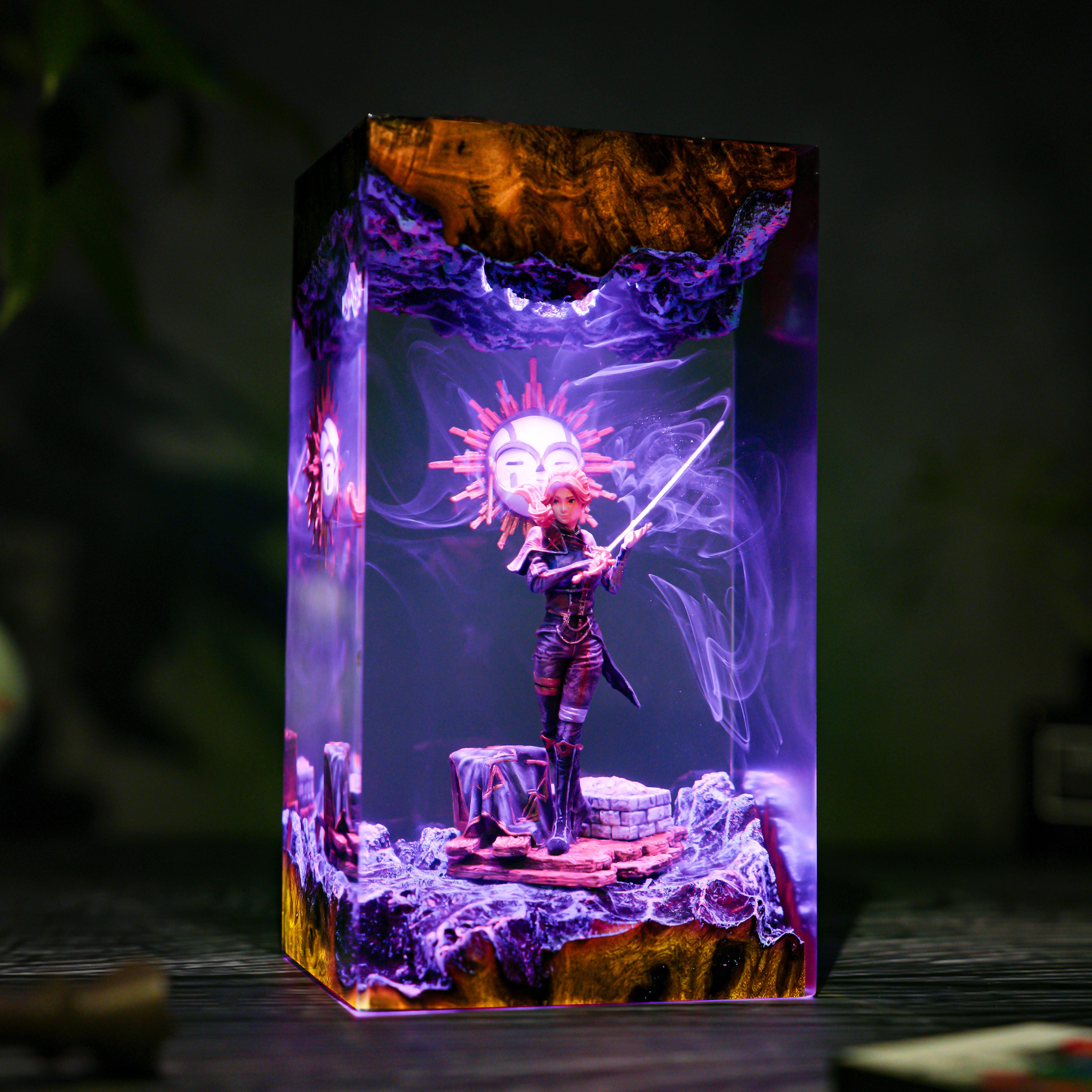 Maelle Clair Obscur Resin lamp