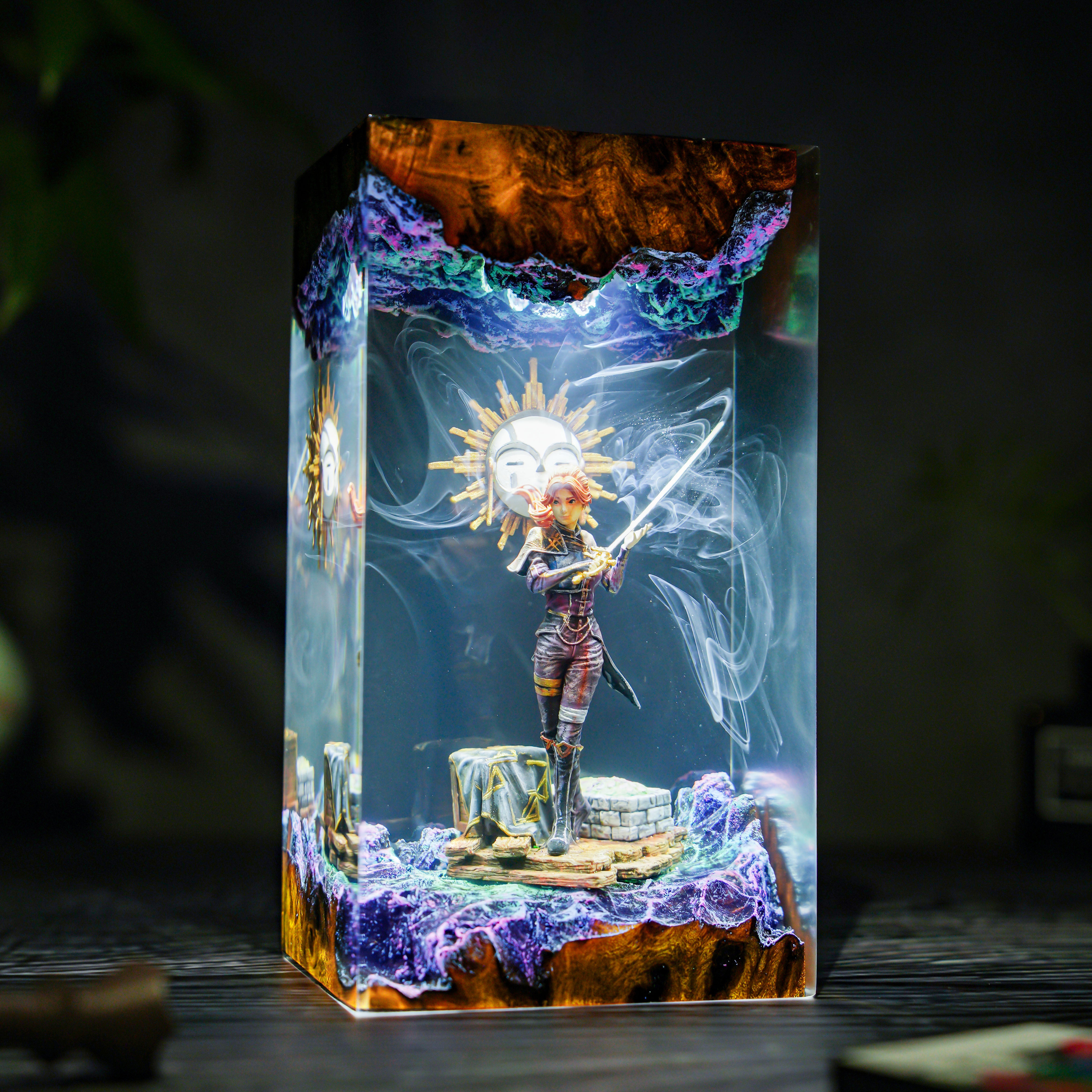 Maelle Clair Obscur Resin lamp