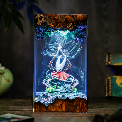 The Princess of Shells: Crimson Spirit Resin Lamp