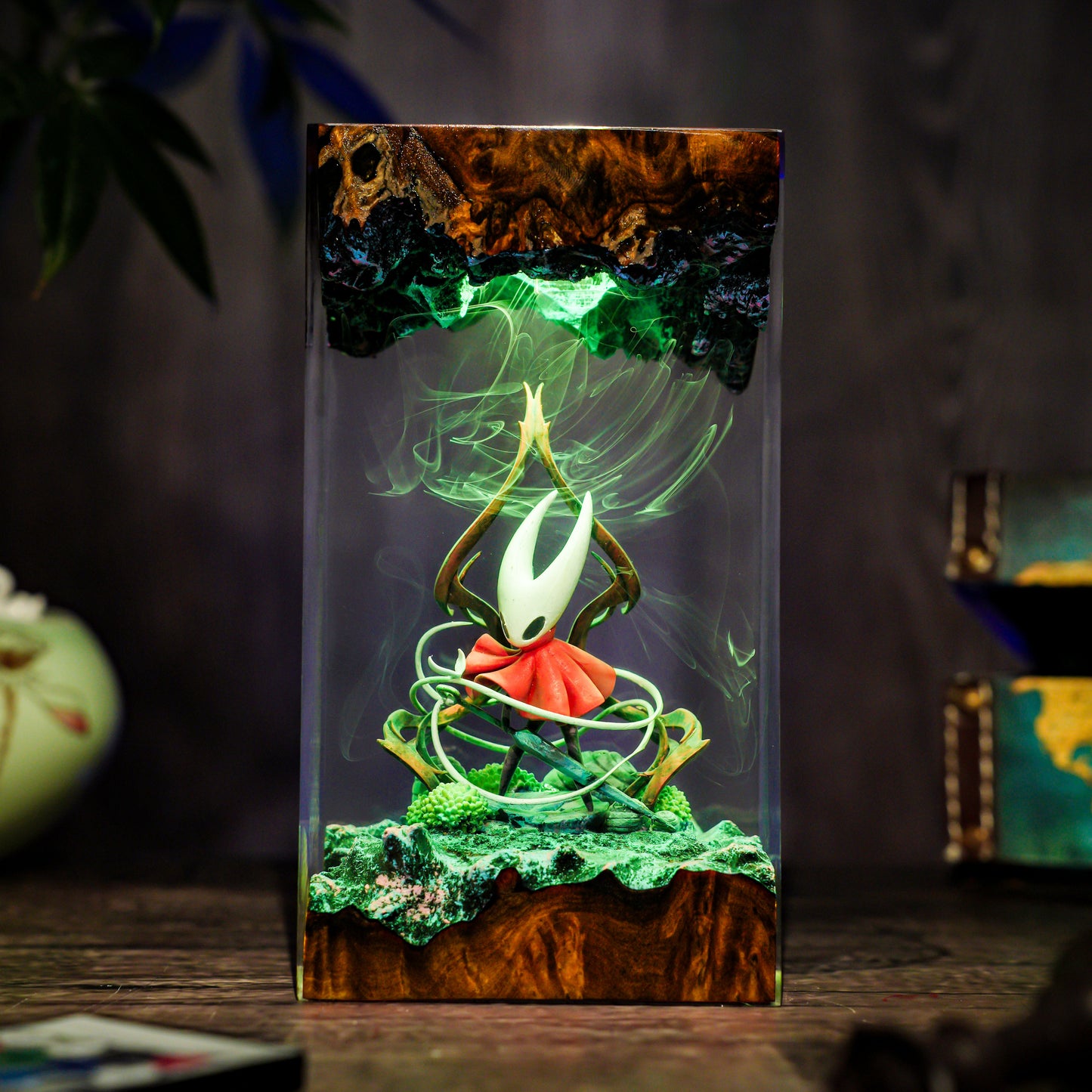 The Princess of Shells: Crimson Spirit Resin Lamp