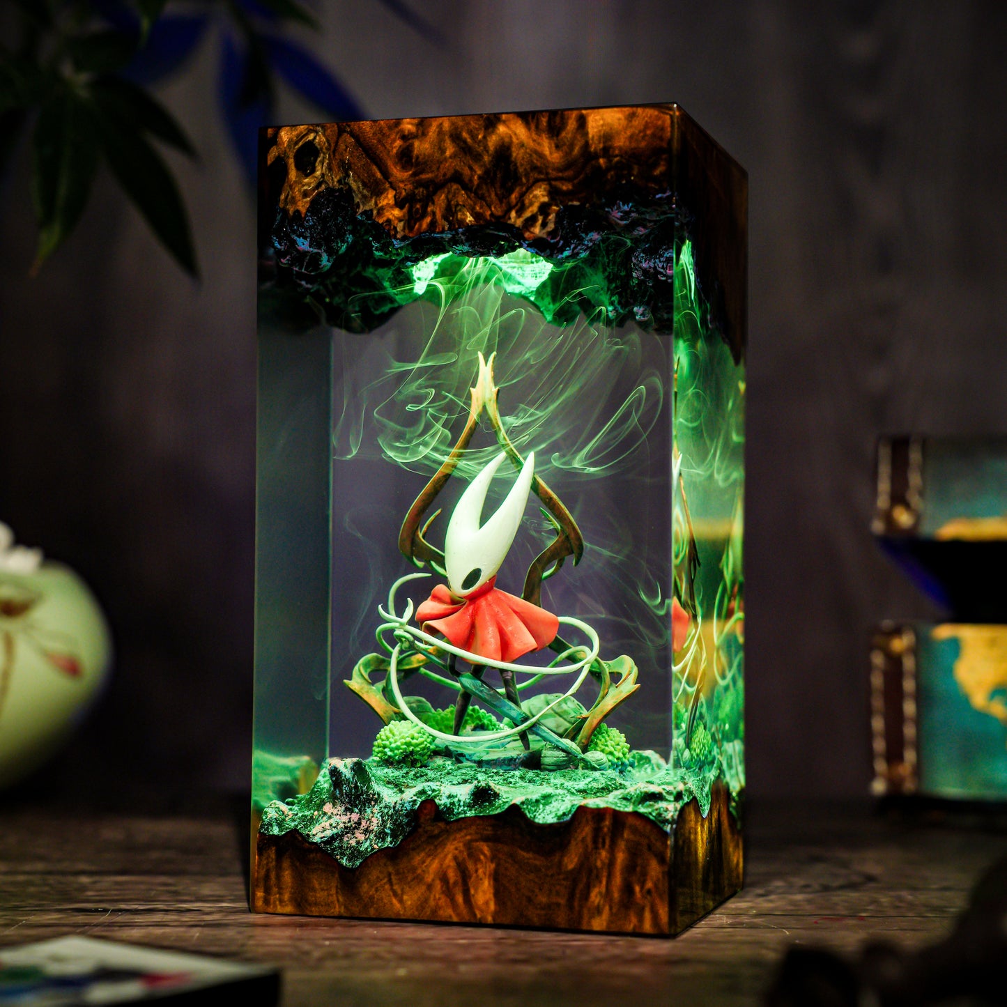 The Princess of Shells: Crimson Spirit Resin Lamp