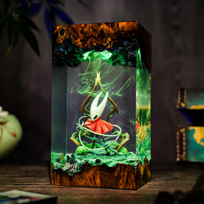 The Princess of Shells: Crimson Spirit Resin Lamp