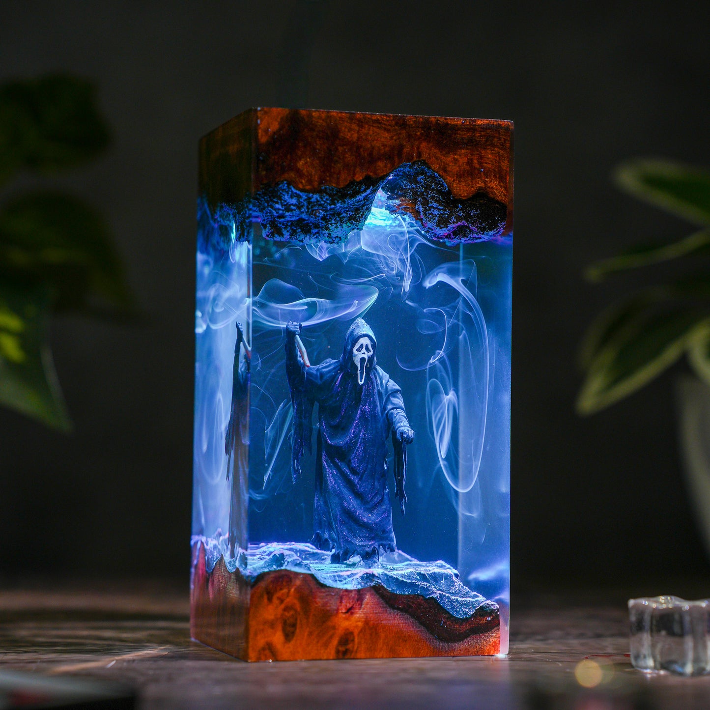 The Silent Scream: Ghostly Smoke Resin Lamp