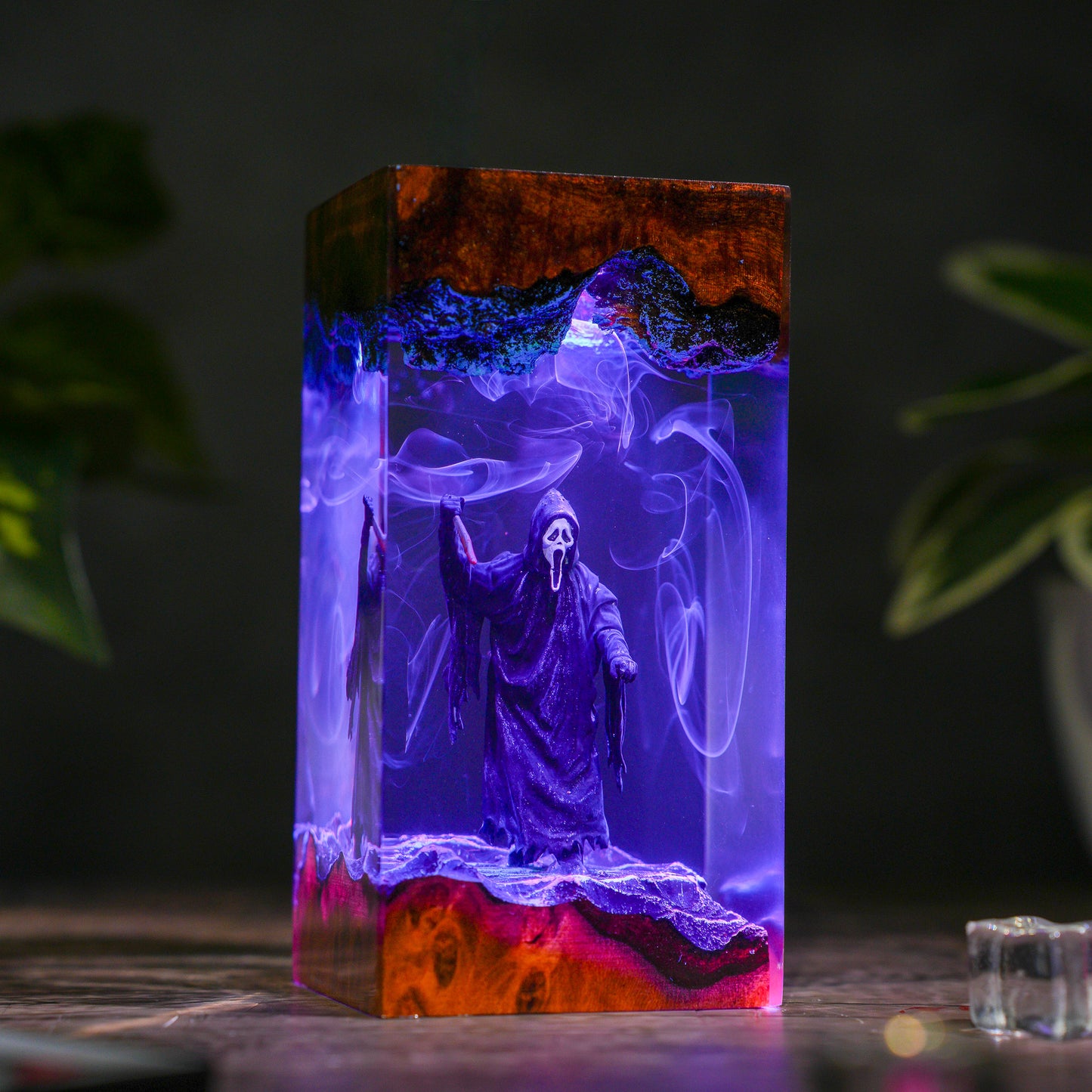 The Silent Scream: Ghostly Smoke Resin Lamp