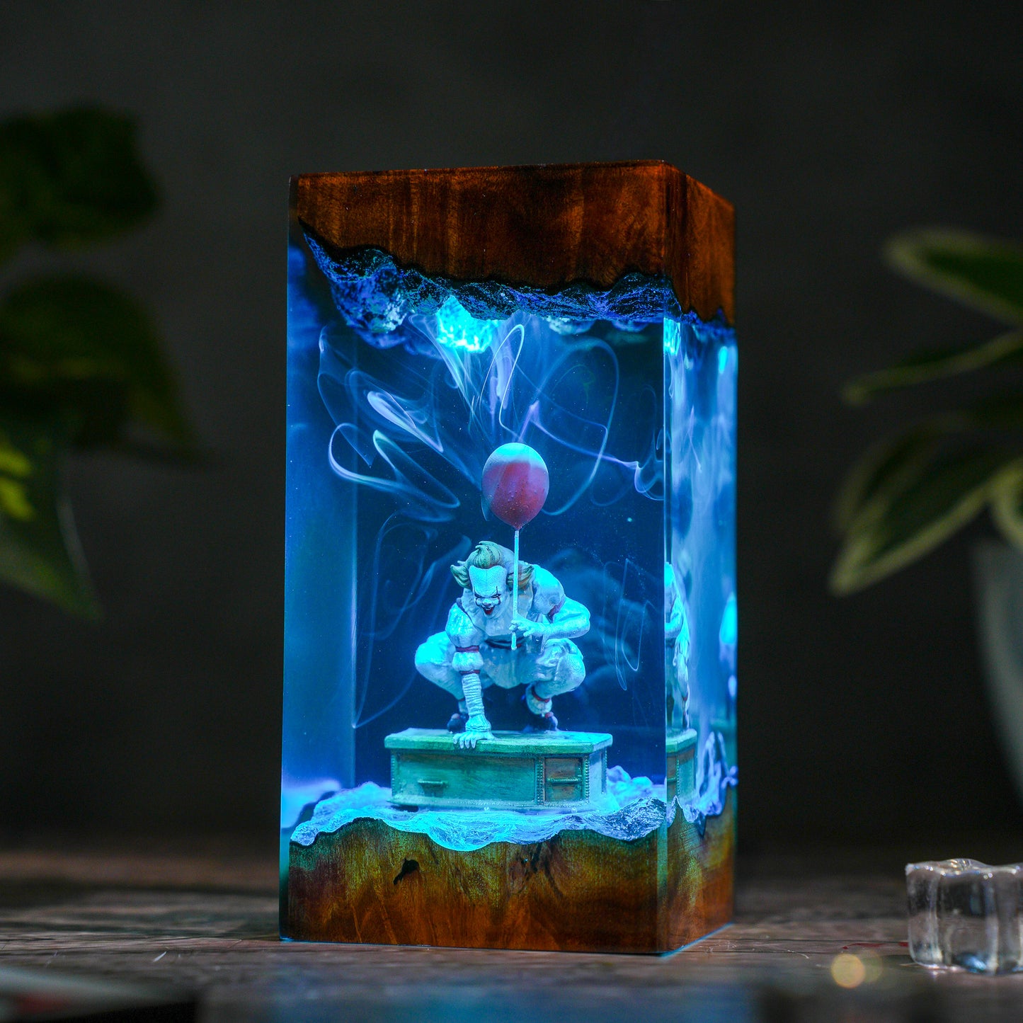 The Red Balloon: Haunted Clown Resin Lamp