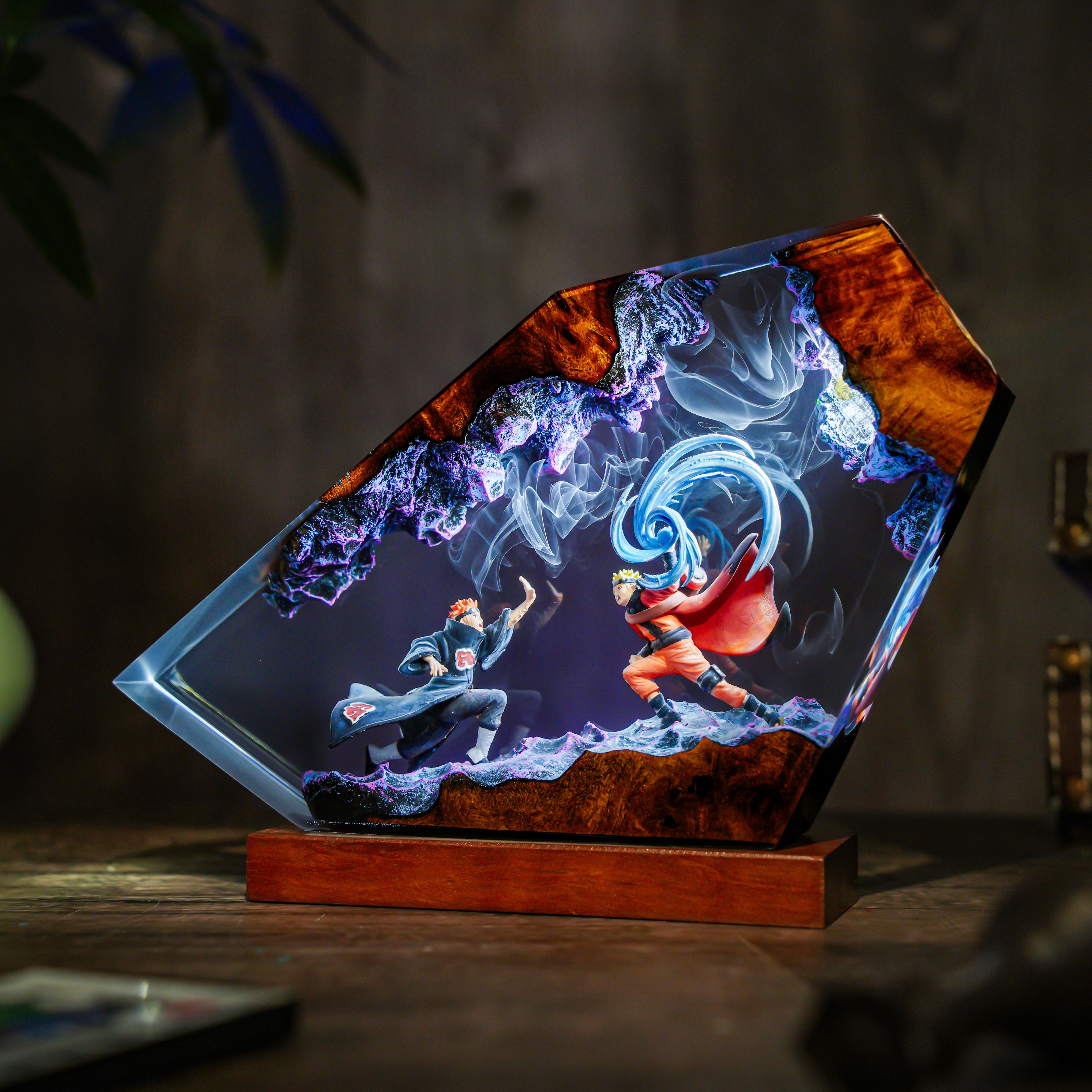 Naruto vs Pain Resin Lamp