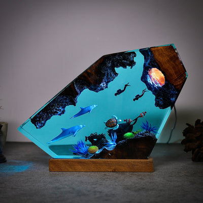 Sunken boat ,2 dolphins and 2 oxygen divers resin lamp