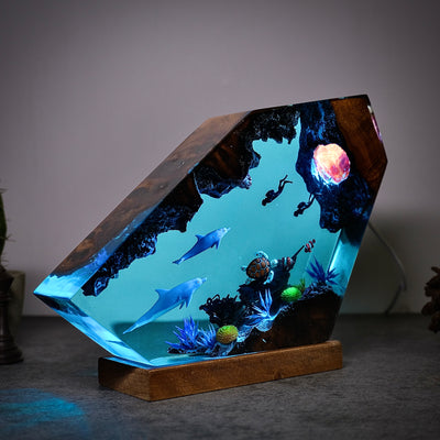 Sunken boat ,2 dolphins and 2 oxygen divers resin lamp