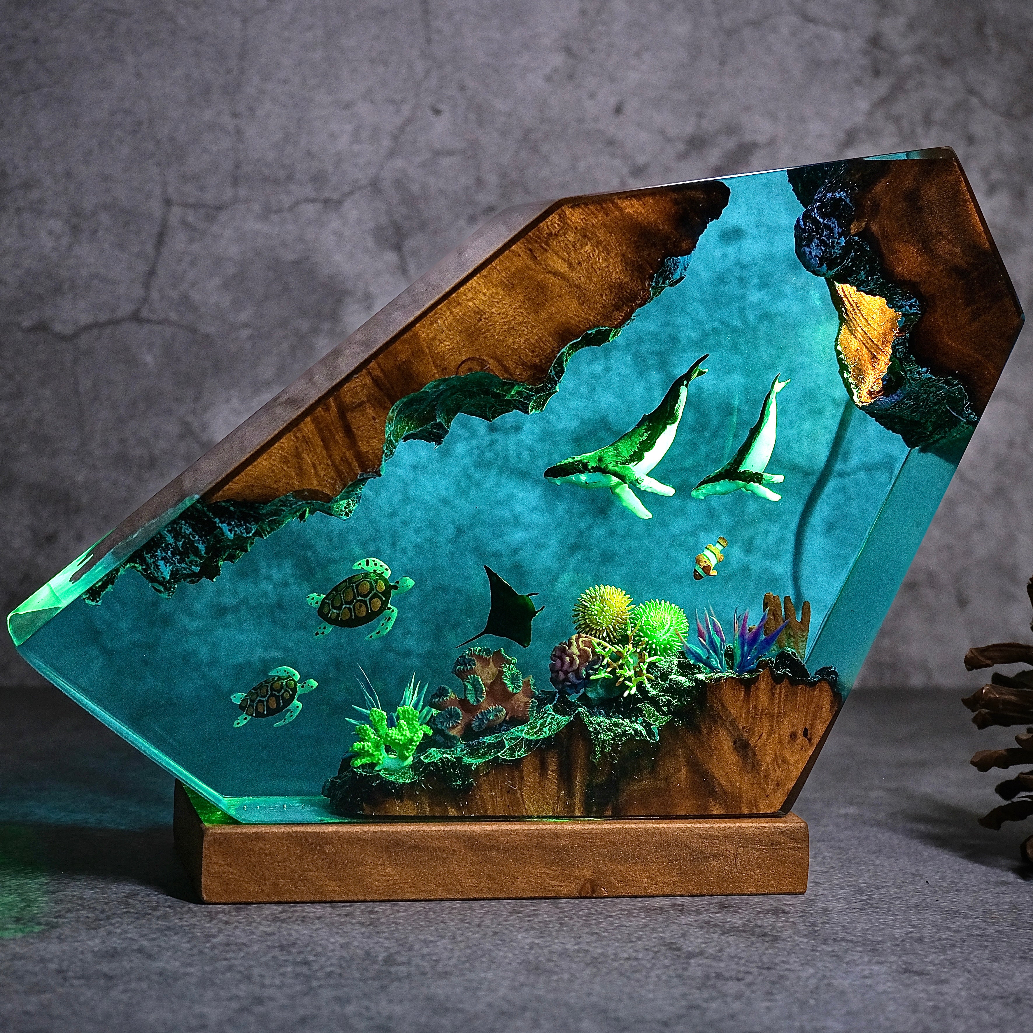 Ocean resin lamps 2 turtles, rays and 2 blue whales