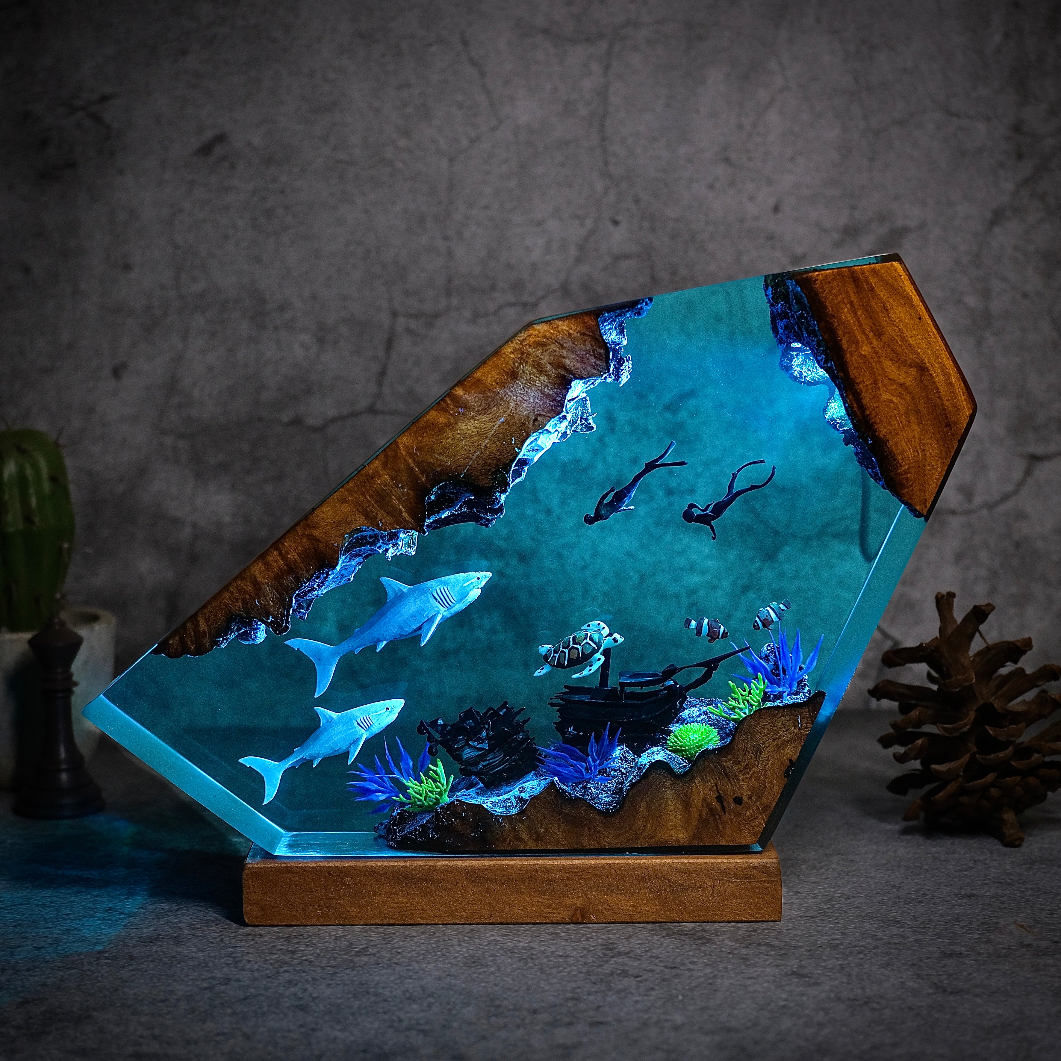 Sunken Boat, 2 sharks, turtles and 2 divers resin lamp