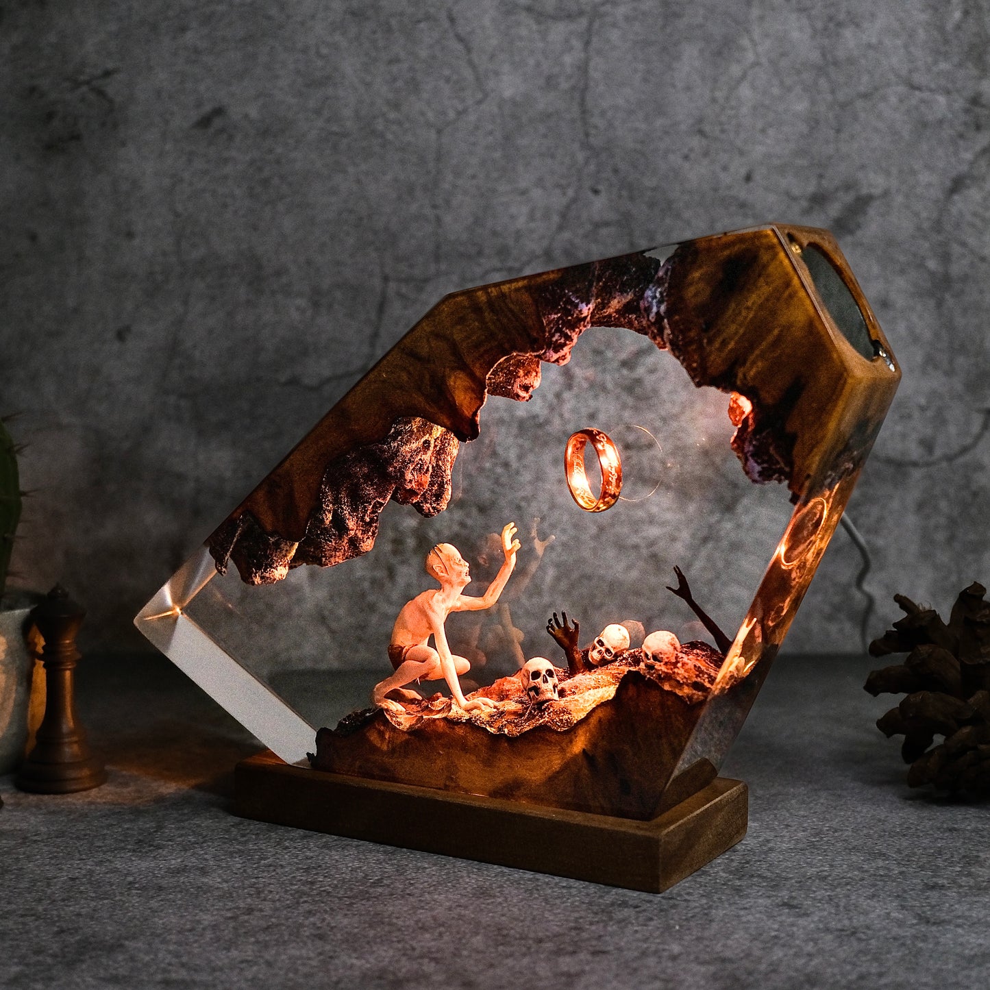 The Ring Seeker: Abyssal Shadow Resin Lamp
