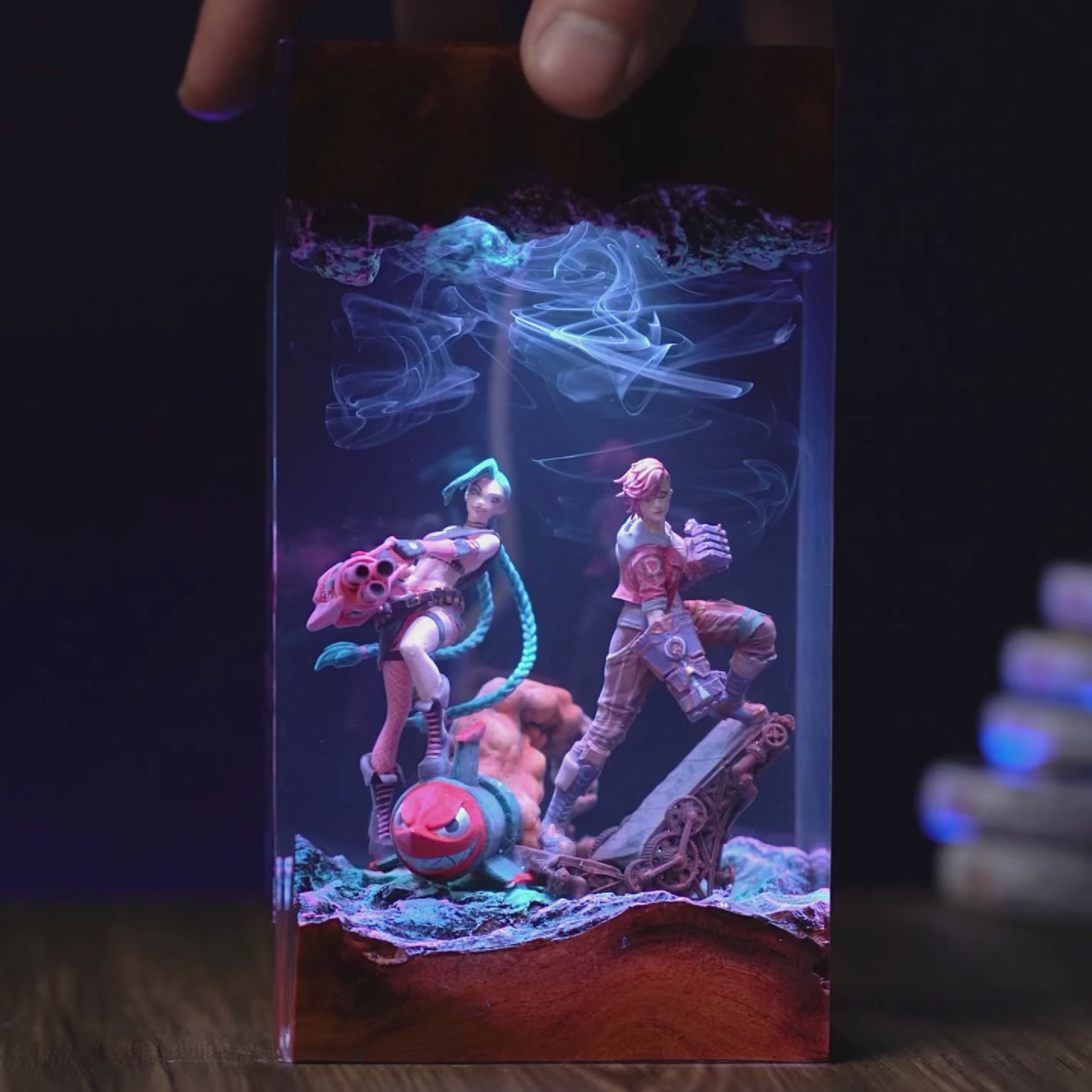 Jin X & Vi LOL Resin lamp