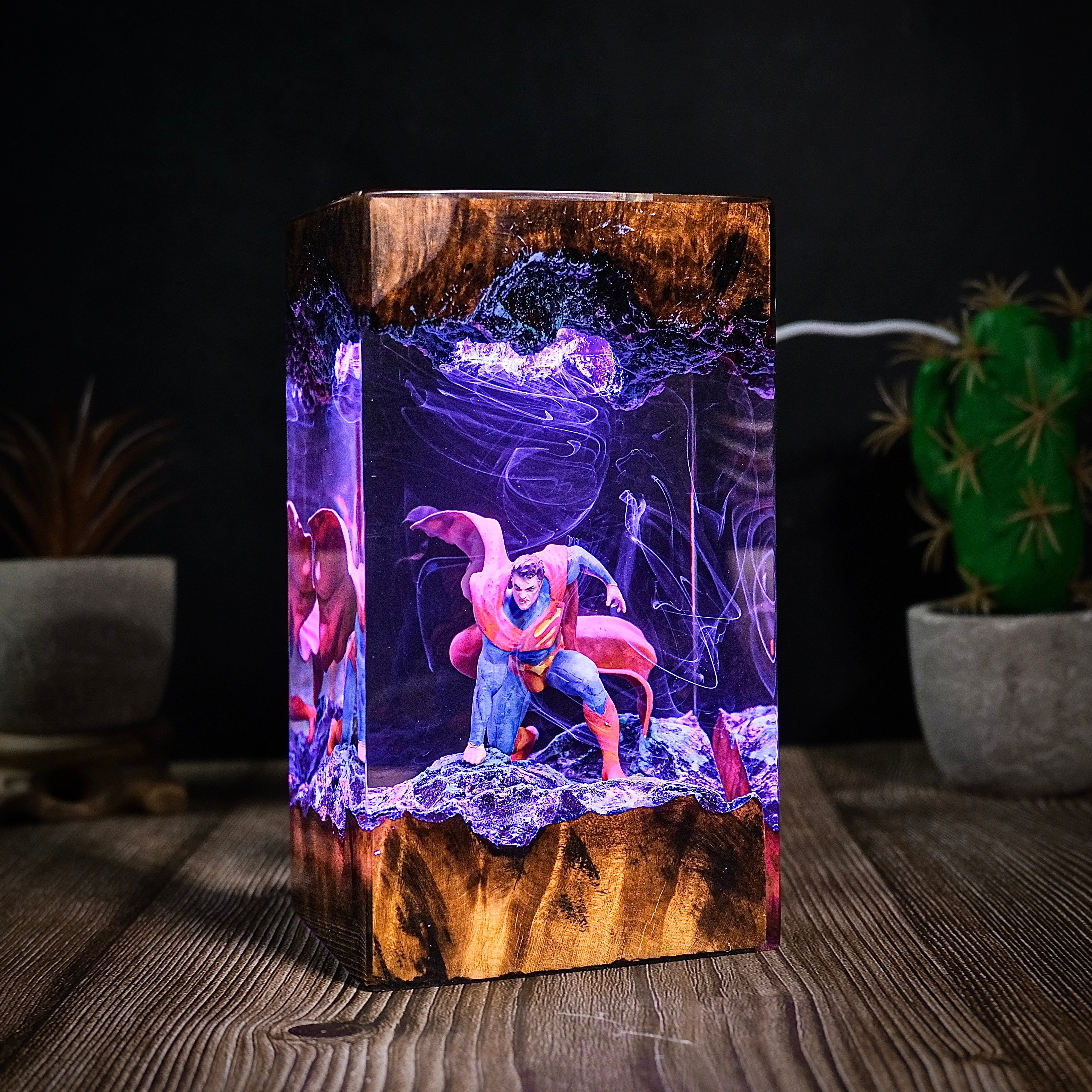 Super man , Man of steel Resin lamp