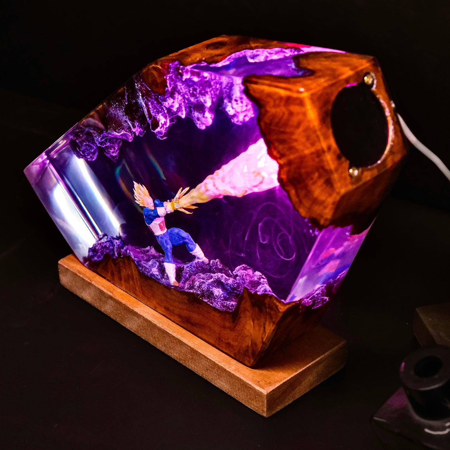 Pride of the Saiyan: Final Energy Resin Lamp